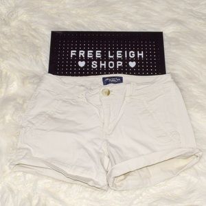 American Eagle | light khaki stretch shorts